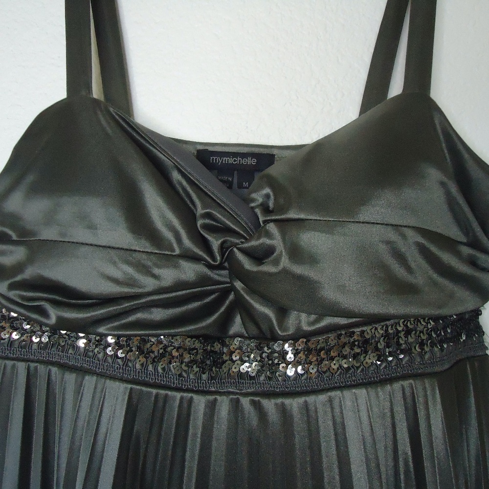 My Michelle Short Gray Formal Party Dress - Size M - Picture 3 of 8